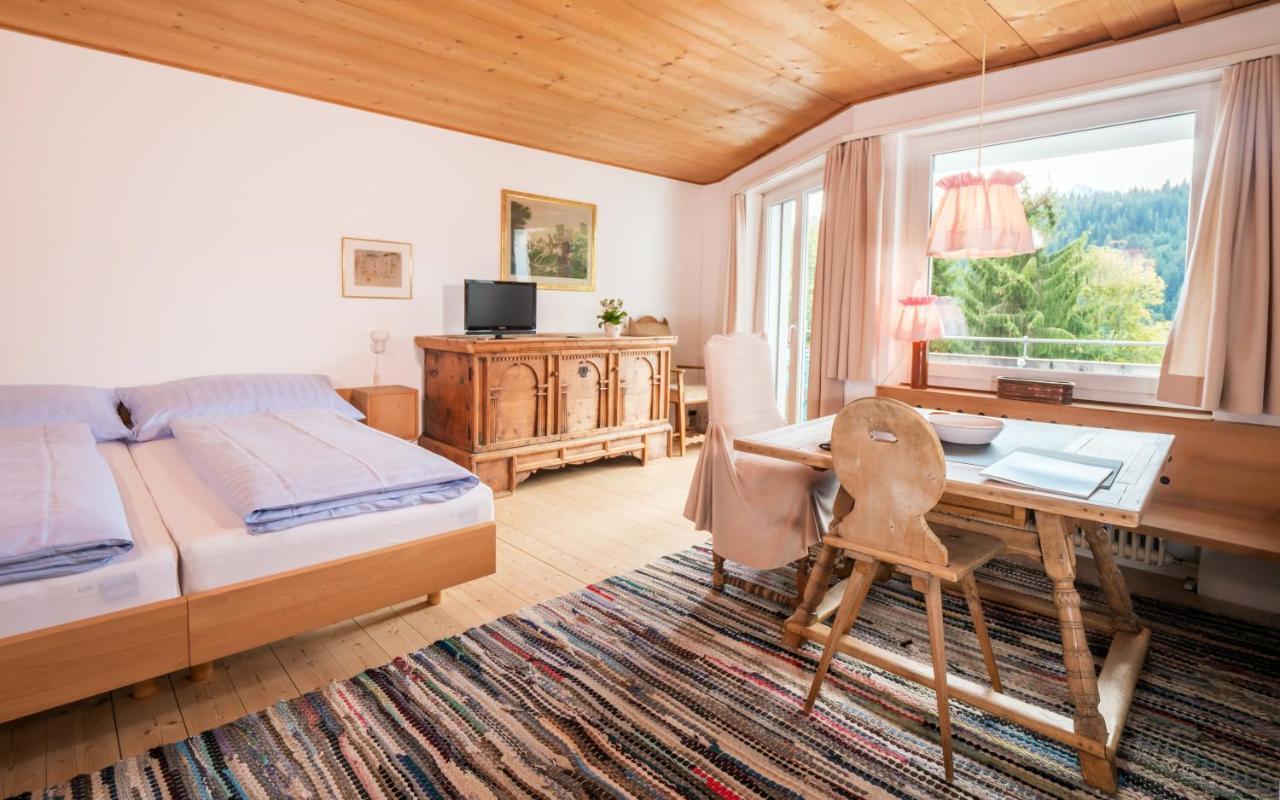 Aparthotel Haus Am Waldrand Flims
